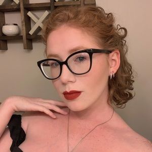 Meet your Posher, Courtaney